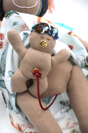 Birthing and Breastfeeding MamAmor LAURIE